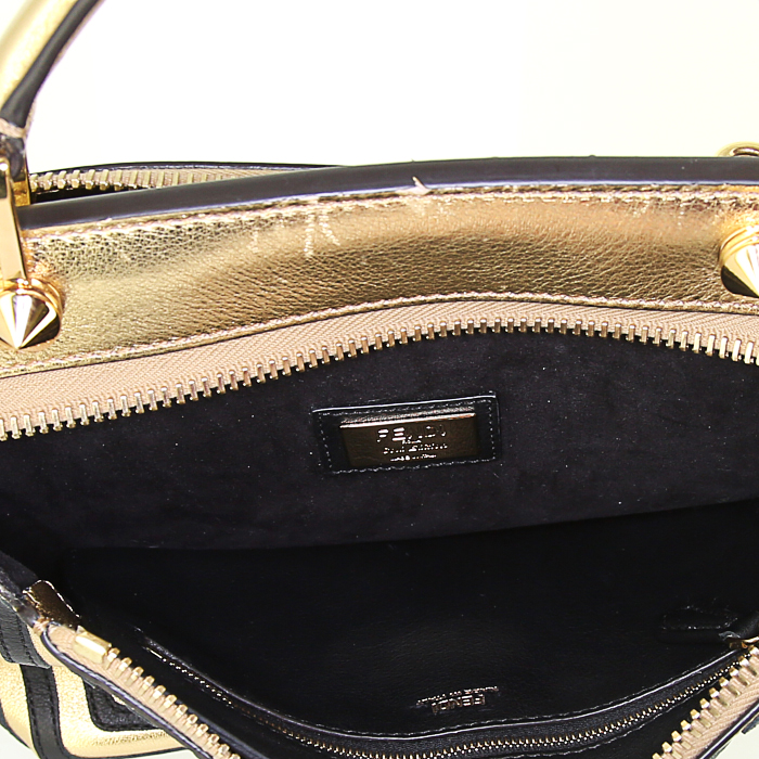Fendi Dotcom shoulder bag in gold leather - Detail D4