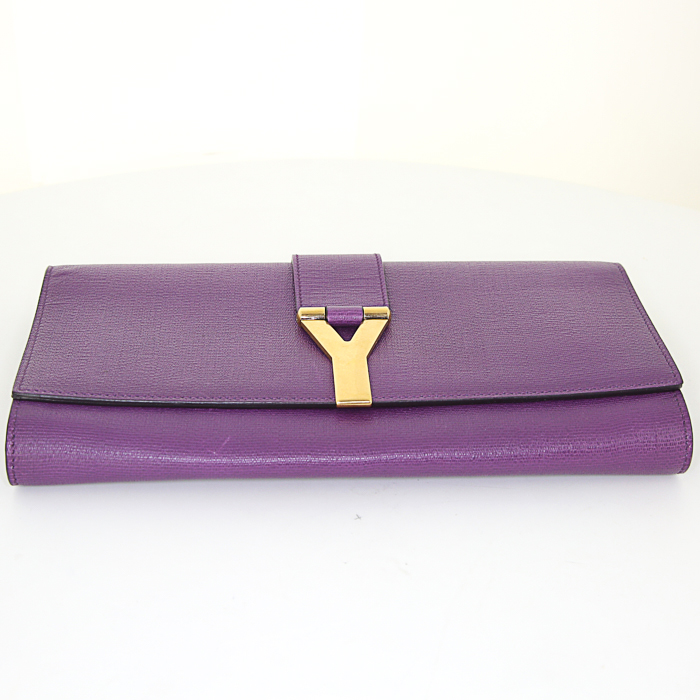 Yves Saint Laurent Chyc pouch in purple leather - Detail D4