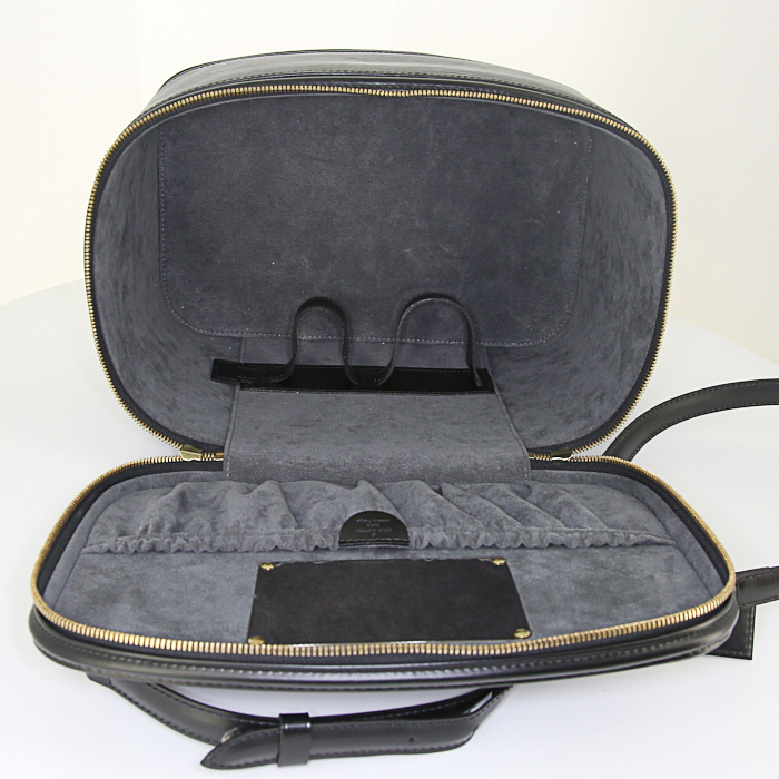 Louis Vuitton Vanity vanity case in black epi leather - Detail D3