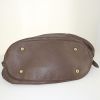 Louis Vuitton L handbag in taupe mahina leather - Detail D4 thumbnail