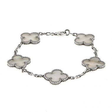 Van Cleef 
Arpels Alhambra Vintage bracelet in white gold and mother of pearl