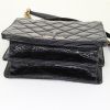 Chanel handbag in navy blue patent quilted leather - Detail D5 thumbnail