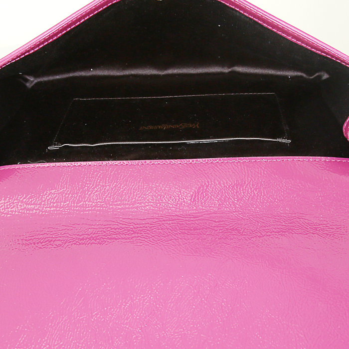 Pochette Saint Laurent Belle de Jour en cuir vernis rose - Detail D2