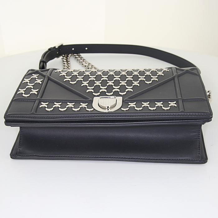 Dior Diorama shoulder bag in grey leather - Detail D5