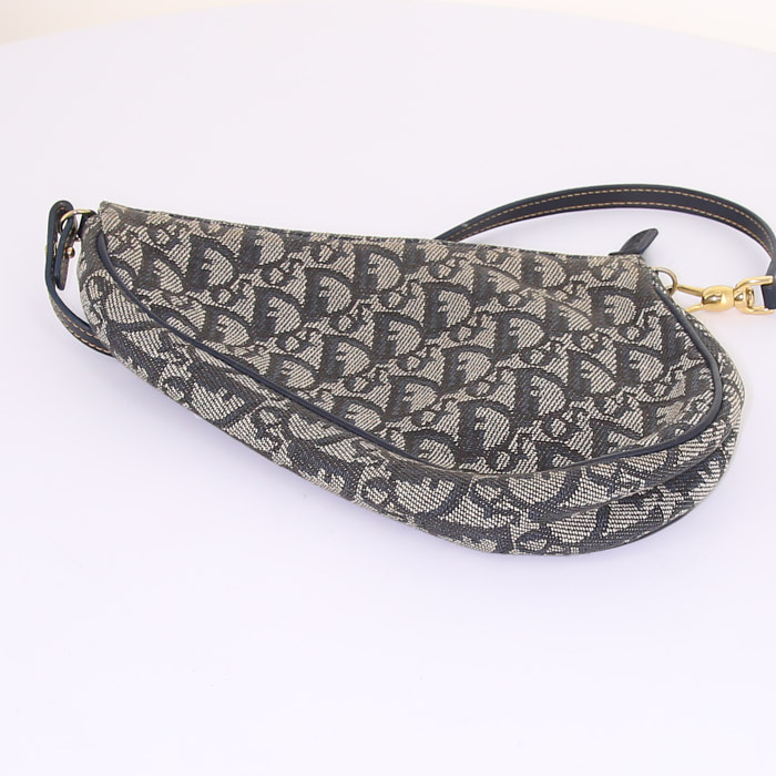 Pochette Dior Saddle en tissu monogram bleu et cuir bleu - Detail D4
