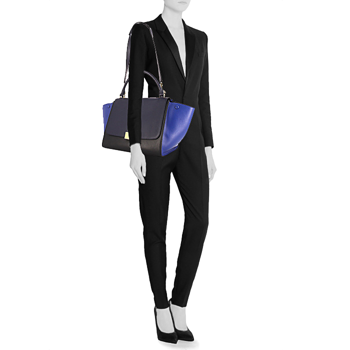 Celine Trapeze handbag in blue and black tricolor leather - Detail D1