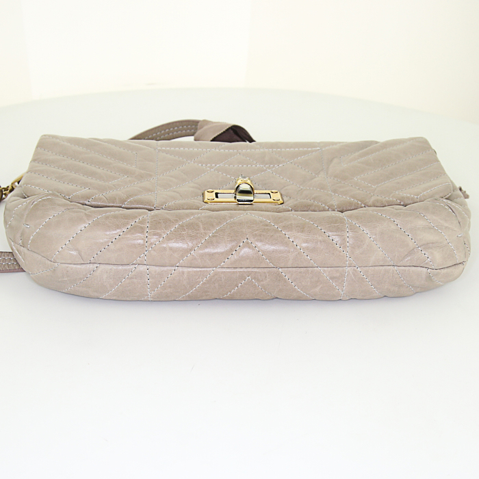 Lanvin Happy small model handbag in grey-beige chevron quilted leather - Detail D4