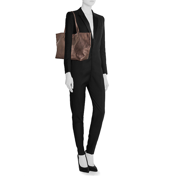 Loewe shopping bag in golden brown leather - Detail D1