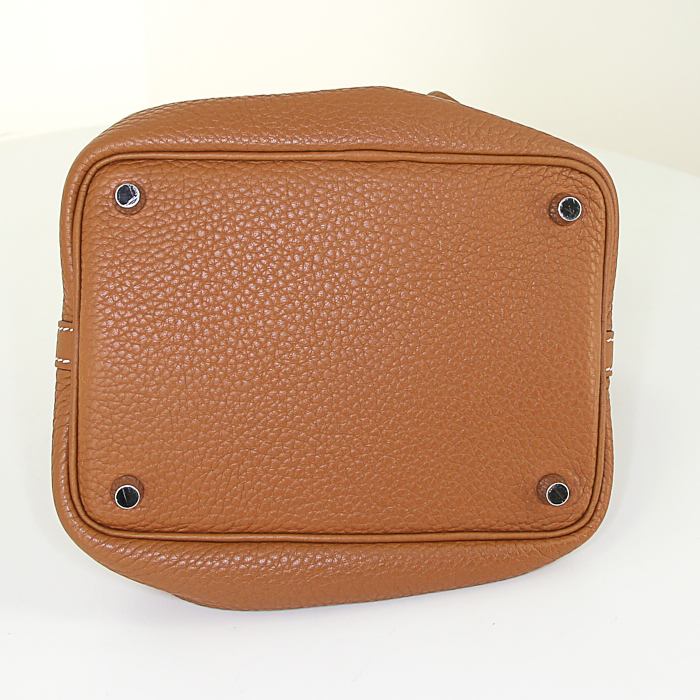 Bolso de mano Hermes Picotin modelo pequeño en cuero togo color oro - Detail D4