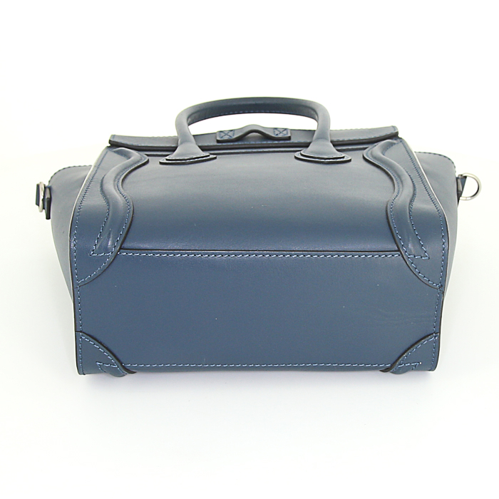 Sac à main Celine Luggage Nano mini en cuir bleu-marine - Detail D5