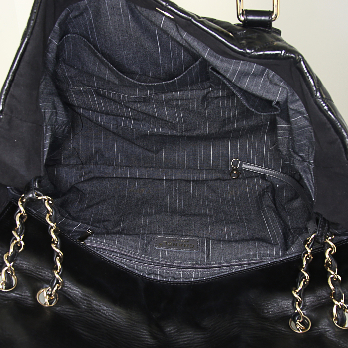 Sac cabas Chanel Portobello en cuir matelassé noir et cuir glacé noir - Detail D2