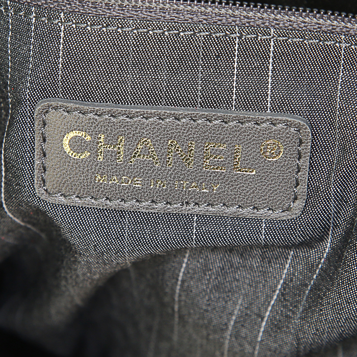 Sac cabas Chanel Portobello en cuir matelassé noir et cuir glacé noir - Detail D3