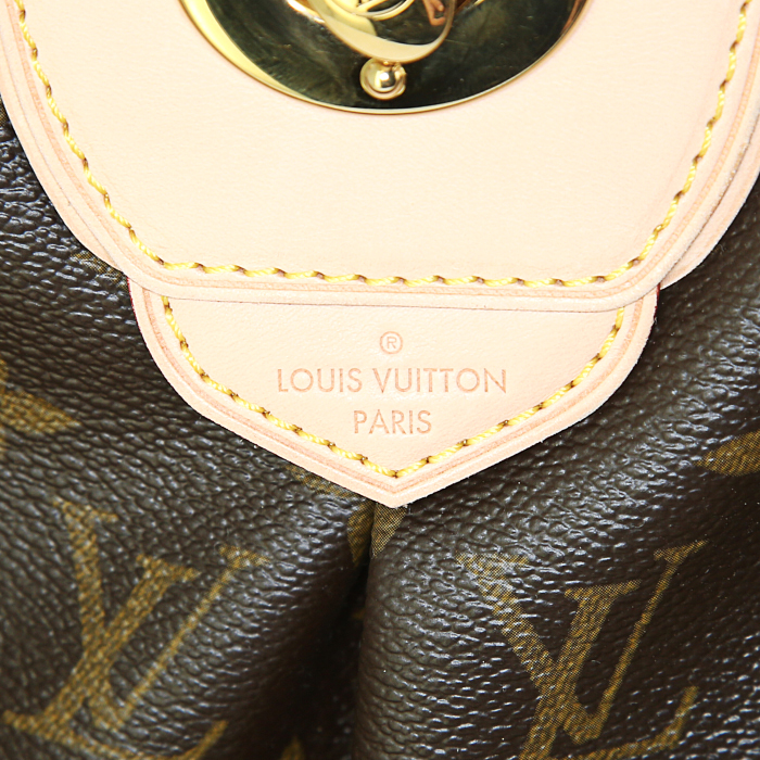 Bolso para llevar al hombro o en la mano Louis Vuitton Boétie modelo mediano en lona Monogram revestida y cuero natural - Detail D3