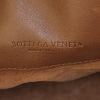 Bolso de mano Bottega Veneta en cuero intrecciato marrón - Detail D3 thumbnail
