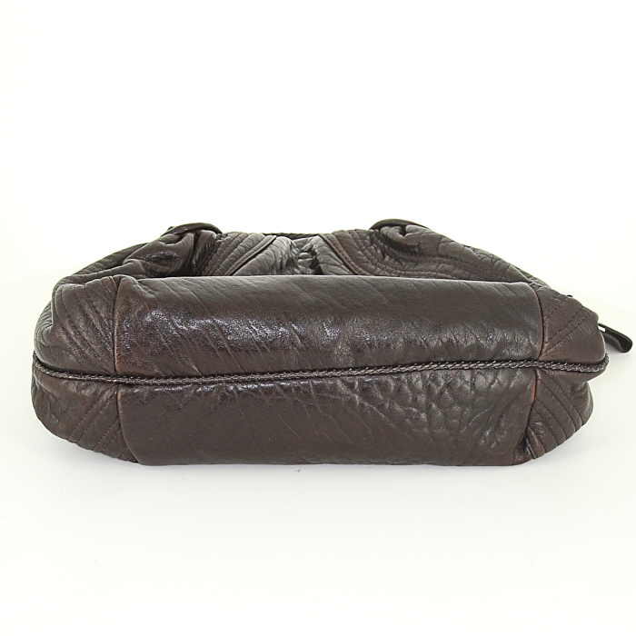 Bolso de mano Fendi Spy modelo pequeño en cuero marrón - Detail D4