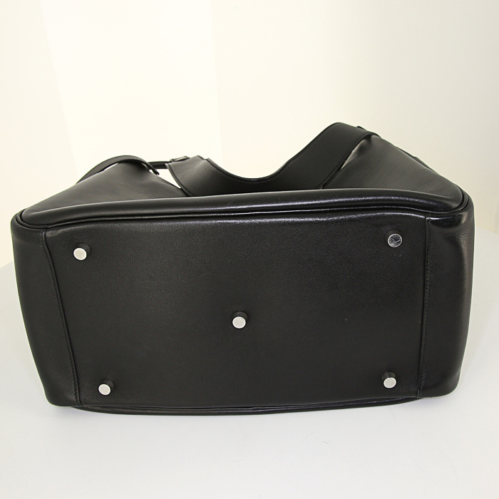 Hermes Lindy 34 cm handbag in black Swift leather - Detail D4