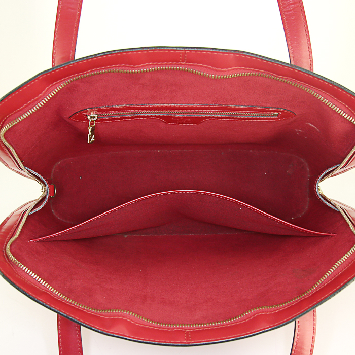 Louis Vuitton Lussac handbag in red epi leather - Detail D2