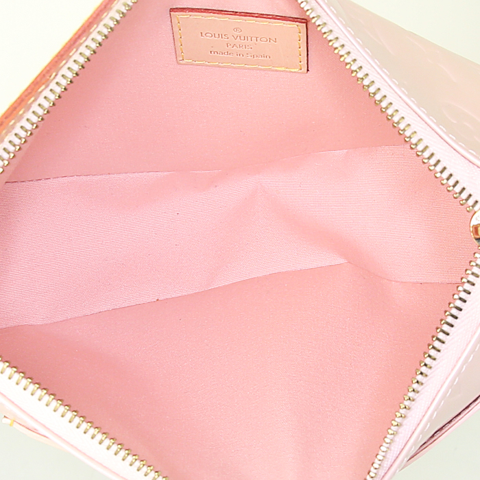 Pochette Louis Vuitton Pochette accessoires en cuir vernis rose-pale et cuir naturel - Detail D2