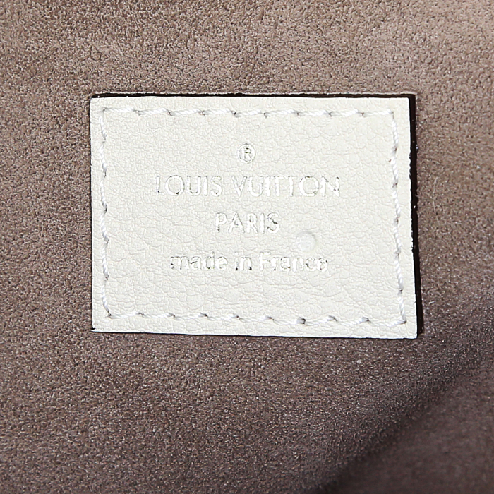 Sac à main Louis Vuitton Sofia Coppola en cuir beige - Detail D4