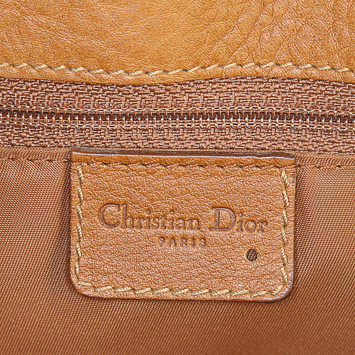Sac à main Dior Jeans Pocket en cuir grainé marron - Detail D3