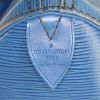 Sac à main Louis Vuitton Speedy 25 cm en cuir épi bleu - Detail D3 thumbnail