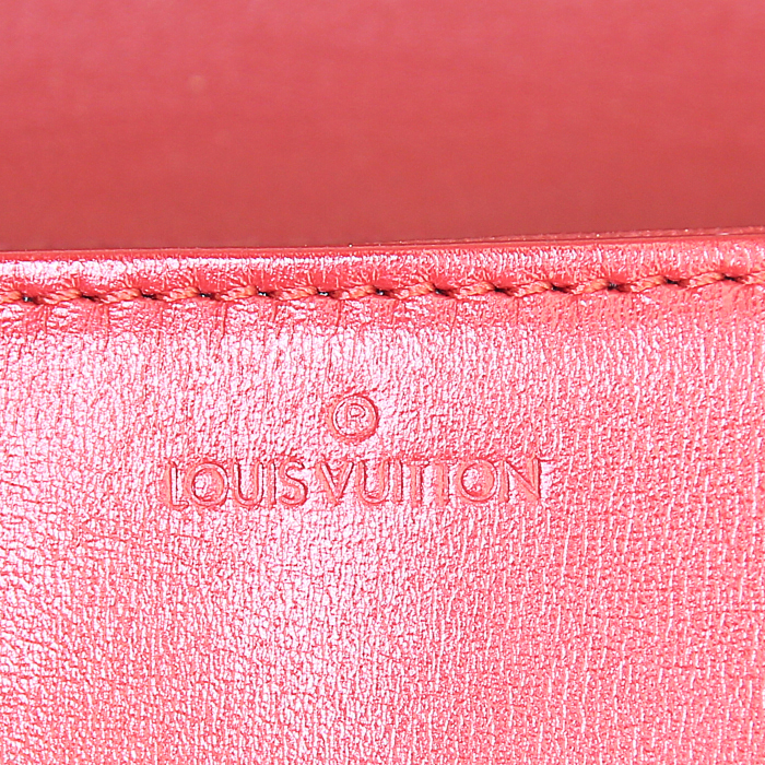 Louis Vuitton Opéra bag worn on the shoulder or carried in the hand in red leather and red epi leather - Detail D4