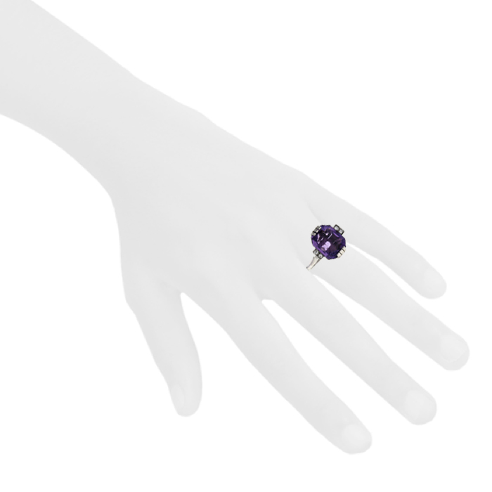 Vintage Art Déco ring in platinium and diamonds and in amethyst - Detail D1