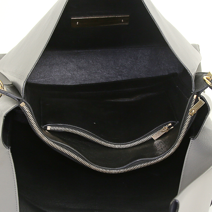 Sac à main Celine Blade en cuir gris - Detail D2