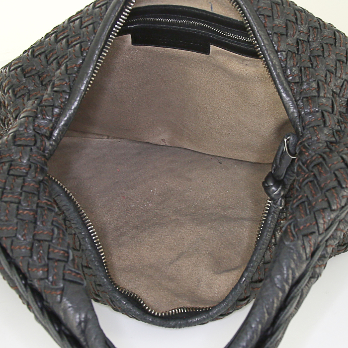 Bolso de mano Bottega Veneta Veneta en cuero intrecciato marrón - Detail D2