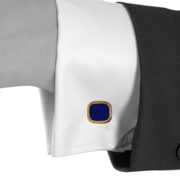 Vintage 1970's pair of cufflinks in yellow gold and lapis-lazuli - Detail D1