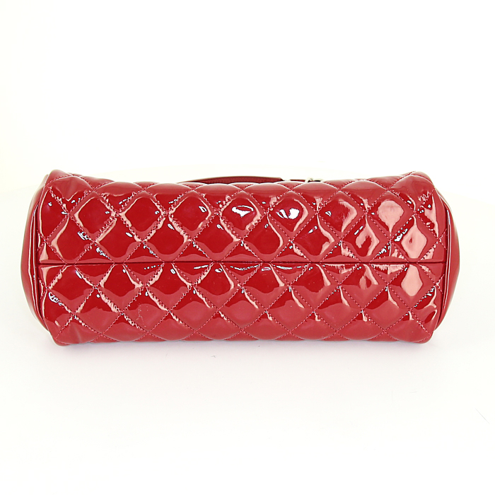 Bolso de mano Chanel Just Mademoiselle en charol acolchado rojo - Detail D4