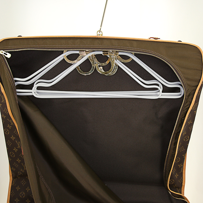 Porta abiti Louis Vuitton in tela monogram marrone e pelle naturale - Detail D3