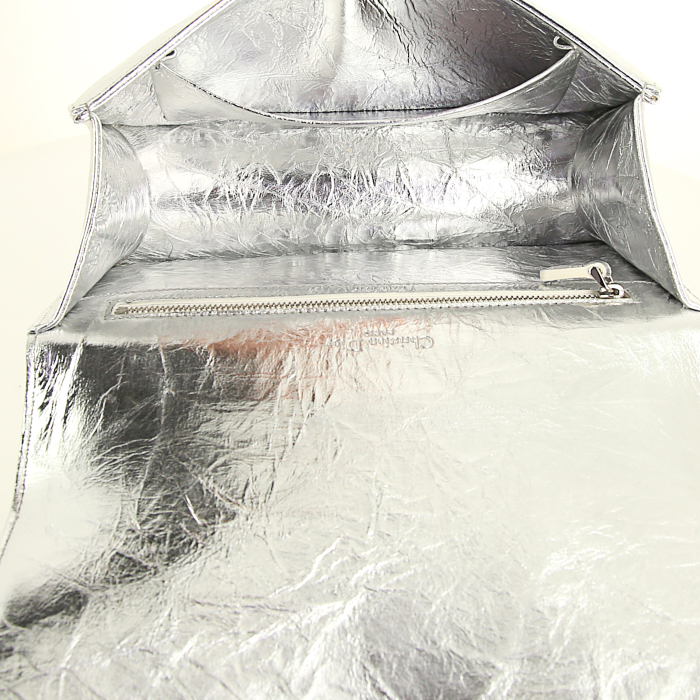 Dior Diorama handbag in silver glittering leather - Detail D3