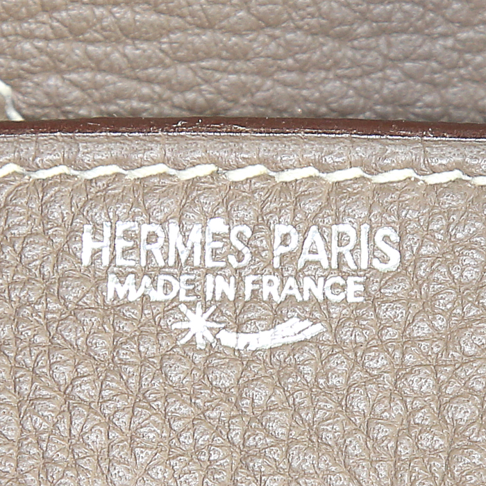 Bolso de mano Hermes Birkin 25 cm en cuero togo marrón etoupe - Detail D3