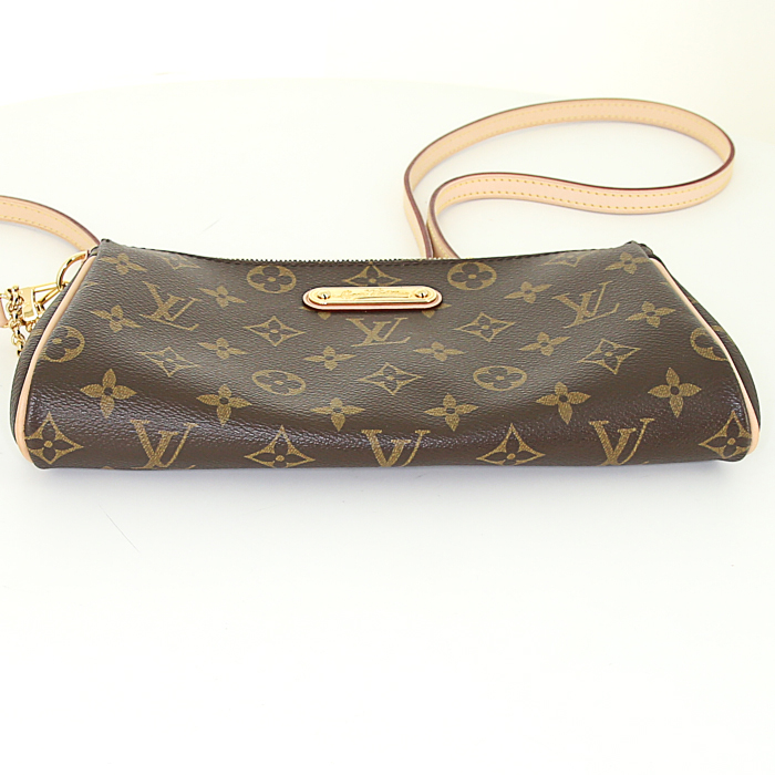 Bolso bandolera Louis Vuitton Eva en lona Monogram marrón y cuero natural - Detail D5
