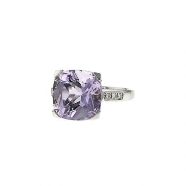 Mauboussin Gueule d'Amour ring in white gold,  diamonds and amethyst and in amethyst