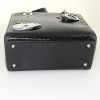 Bolso de mano Dior Lady Dior modelo mediano en cuero negro - Detail D5 thumbnail