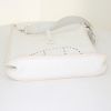Hermes Evelyne shoulder bag in white togo leather - Detail D4 thumbnail