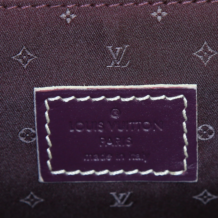 Sac à main Louis Vuitton L'Ingénieux petit modèle en cuir suhali aubergine - Detail D3