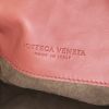 Bottega Veneta Sloane handbag in varnished pink braided leather - Detail D3 thumbnail