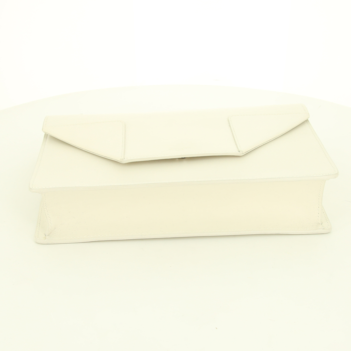 Saint Laurent Betty shoulder bag in white leather - Detail D5