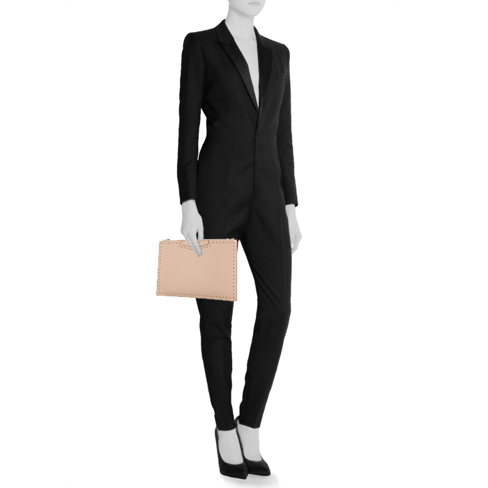 Givenchy pouch in powder pink leather - Detail D1