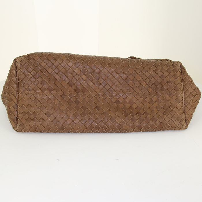 Bottega Veneta Sloane handbag in brown braided leather - Detail D4