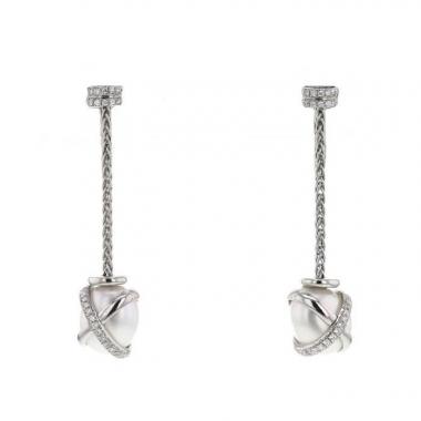 Paire de pendants d'oreilles Fred Baie des Anges en platine,  perles et diamants Paire de pendants d'oreilles Fred Baie des Anges en platine,  perles et diamants
