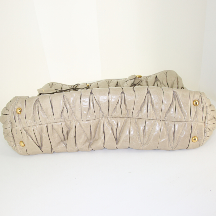 Borsa Miu Miu Matelassé in pelle trapuntata beige - Detail D4