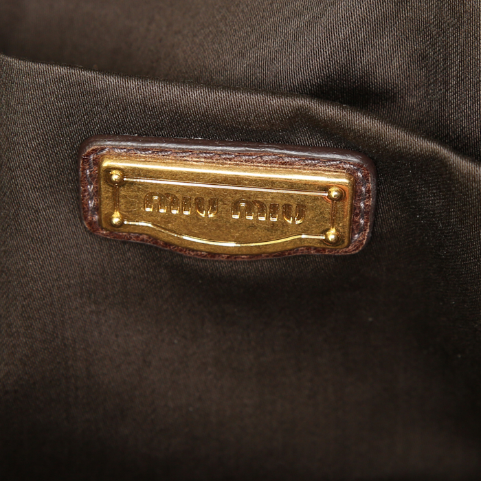 Sac à main Miu Miu Matelassé en cuir matelassé marron - Detail D4
