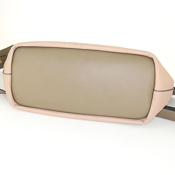 Sac à main Chloé Baylee en cuir beige - Detail D5