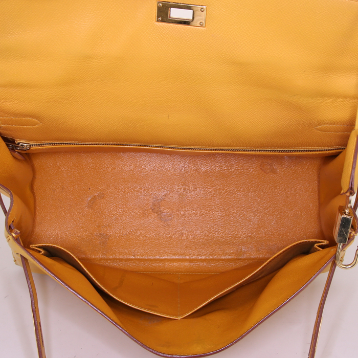Borsa Hermes Kelly 35 cm in pelle Epsom gialla - Detail D3