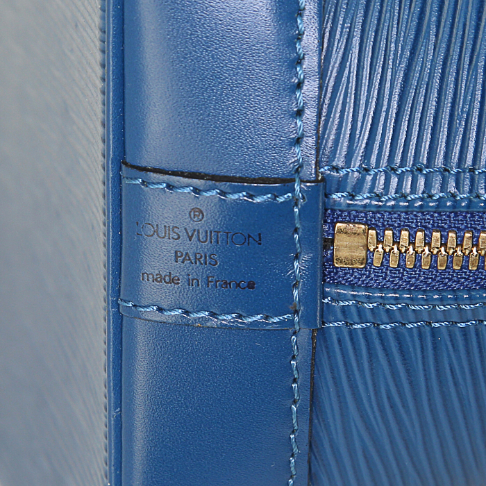 Bolso de mano Louis Vuitton Alma en cuero Epi azul - Detail D3