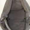 Bolso de mano Saint Laurent Roady en cuero gris - Detail D2 thumbnail